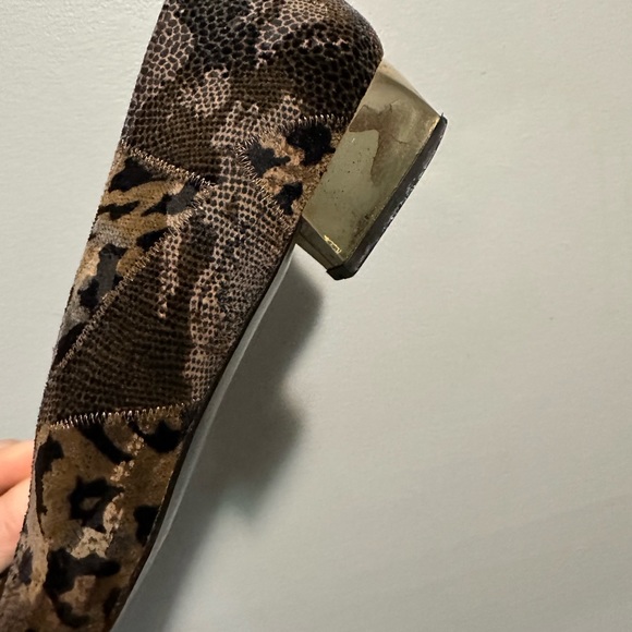 Stuart Weitzman animal print slip on shoes with gold detail heels 1.5” size 10 - Picture 9 of 13